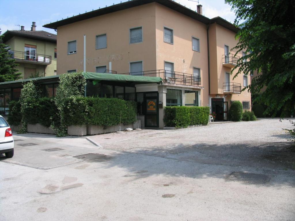 Hotel Oasi Trento Exterior photo